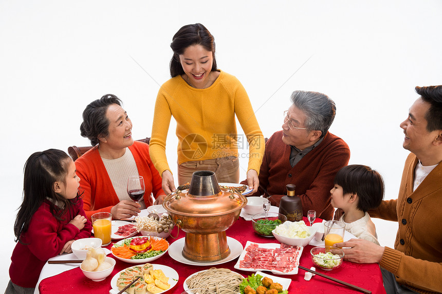 饮食儿童人幸福家庭过年吃团圆饭图片