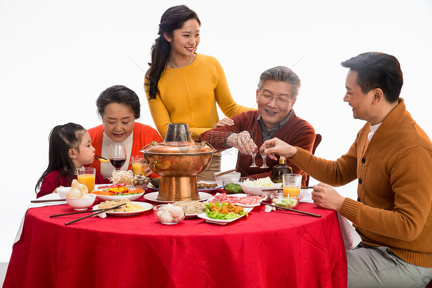 女儿背景分离30岁到34岁幸福家庭过年吃团圆饭图片