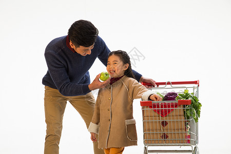 父亲和女儿购物图片