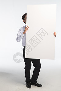 衬衫空白素材自信展示商务青年男人和白板背景