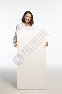 东亚数据人商务青年女人和白板背景图片