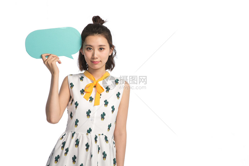 东亚可爱的青年人青年女人拿着对话框图片