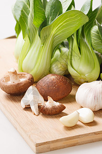 炒香菇油菜的食材图片