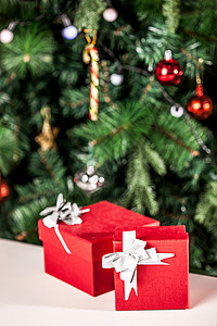 ps垂直素材垂直构图装饰物户内圣诞礼物背景
