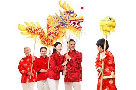 春节舞龙的孩子拿着祝福过年快乐家庭过新年舞龙背景