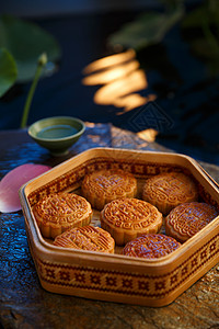 传统文化酥皮糕点食材月饼图片