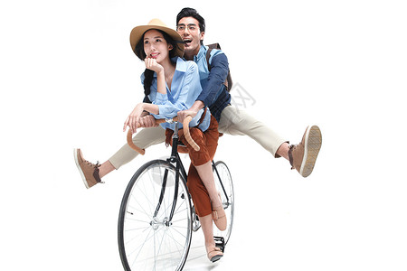 背景分离两个人活力青年情侣骑自行车图片