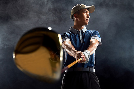 毛球帽子挥杆练习高尔夫球运动员背景