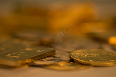 金融银行业古老的金币和金条图片