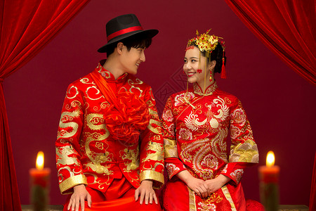 冠状头饰青年夫妇情侣25岁到29岁中式古典婚礼背景