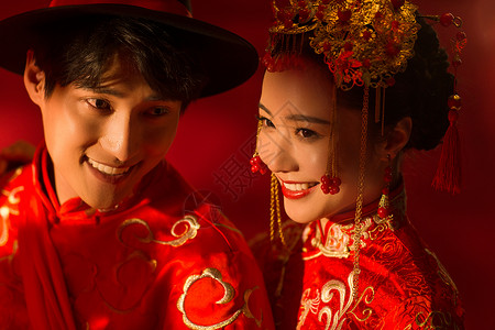 中式刺绣青年夫妇中式古典婚礼背景