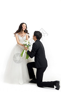 新生活浪漫的新郎和新娘高清图片