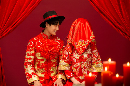 婚礼红花民俗中式古典婚礼的新人背景