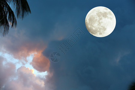 人间的四月天国际著名景点马尔代夫月亮背景