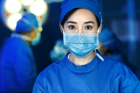 医疗用品手术衣亚洲人医务工作者在手术室图片