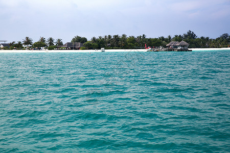 水平构图天空岛马尔代夫海景风光图片