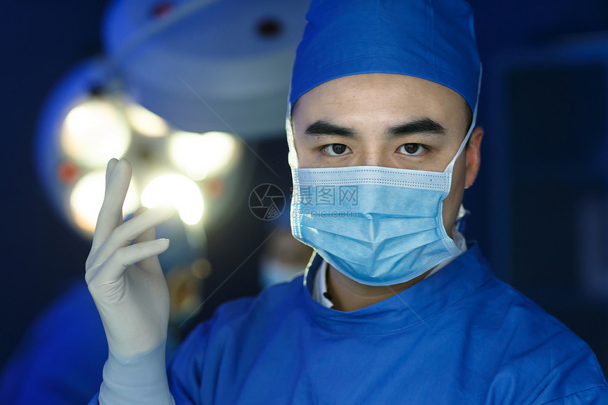 关爱水平构图努力医务工作者在手术室图片