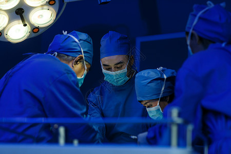 医院领导东方人医药职业决心医务工作者在手术背景