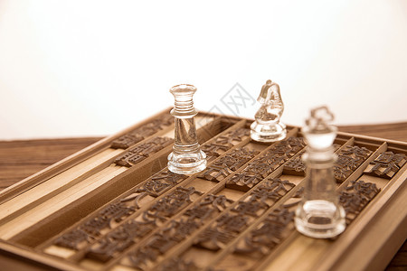 竞争传统文化四个物体活字印刷和国际象棋图片