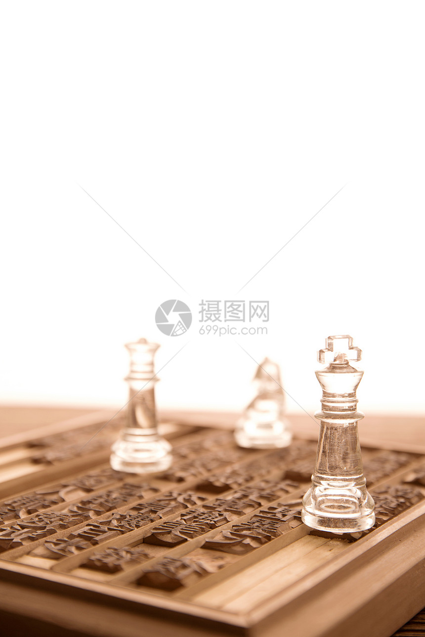 高雅式样竞争活字印刷和国际象棋图片