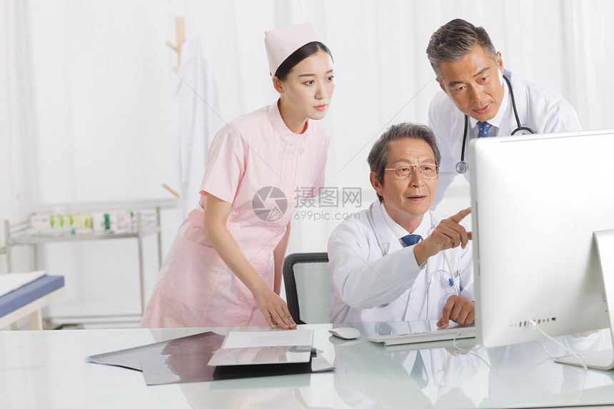 成年人亚洲人户内医疗图片