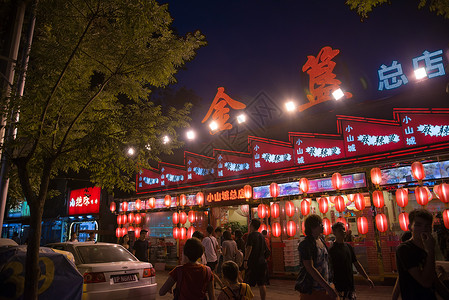 路灯广告广告人造建筑无人北京街市夜景背景