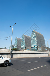 城市道路垂直构图市中心北京西直门建筑群图片