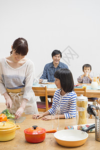 家庭聚餐制作料理图片