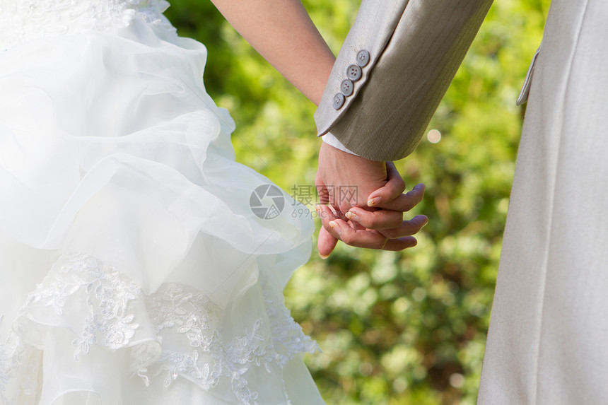 握手的新娘和新郎填写图片