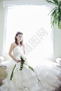 穿婚纱的漂亮新娘图片