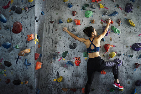 攀岩运动女孩图片