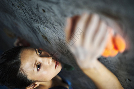 攀岩运动的女人图片