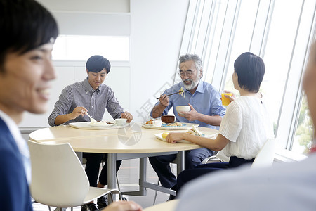 员工食堂餐厅就餐形象图片