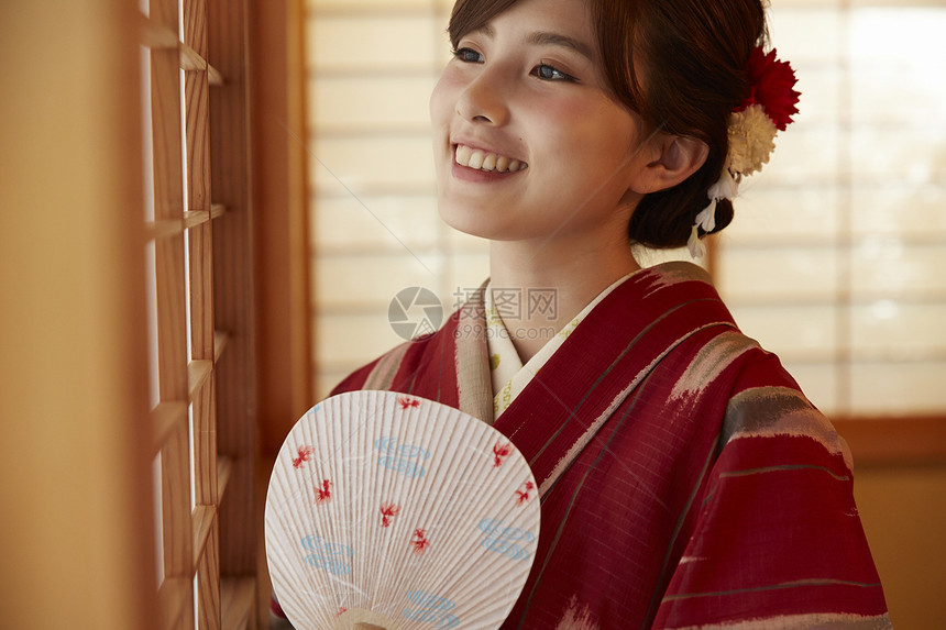 日本和服美女形象图片