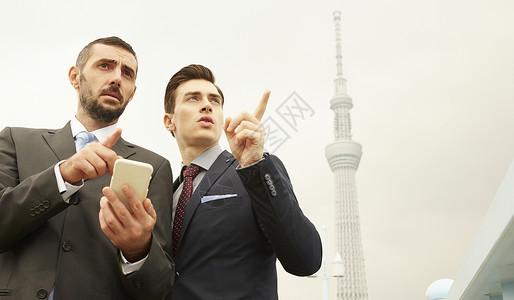 男人们壮年人类东京商务旅行外国人图片