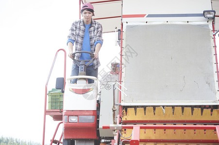 北海道职业市区体验农业肖像的年轻人图片