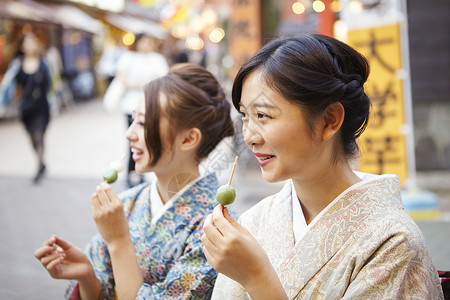 身穿和服的女孩图片