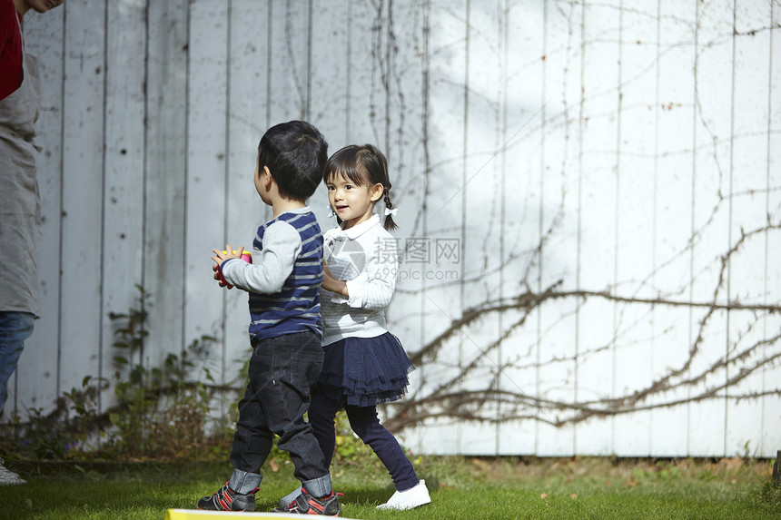 孩子们的花园游戏图片