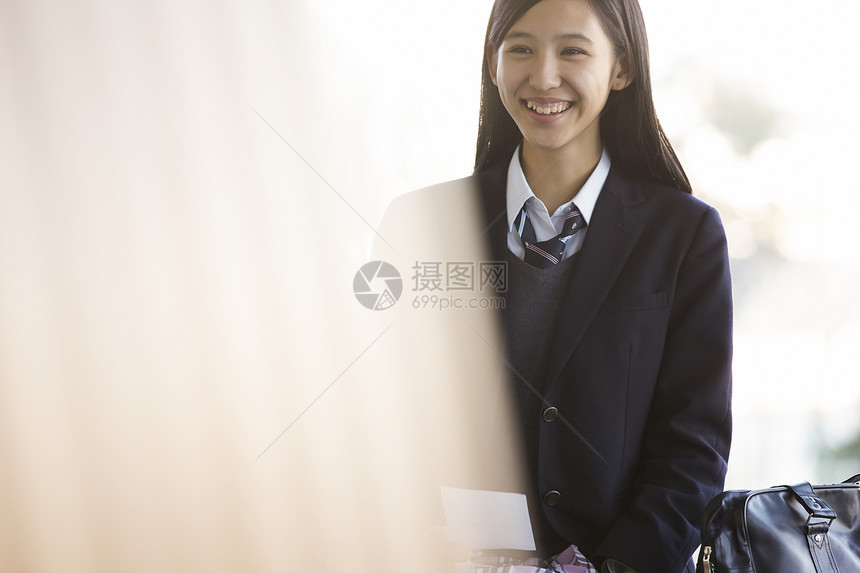 高中制服女孩肖像图片