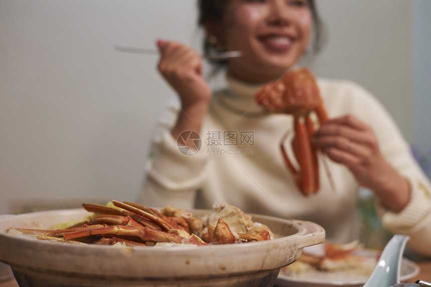 螃蟹火锅的特写图片