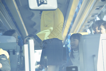 旅游巴士上的乘客图片