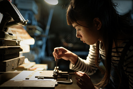 生产技术员工匠女人图片