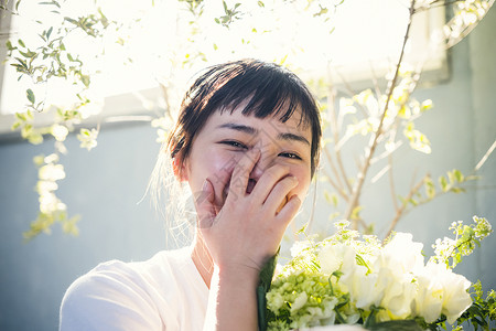 美女与鲜花写真图片