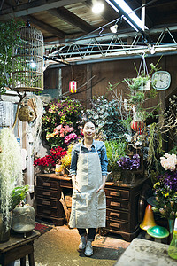 生活资料女人出售工作在花店的妇女图片