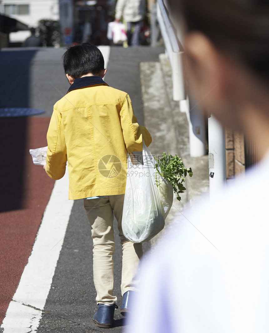 人物男人差事oshokai回家的男孩图片