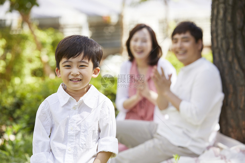 幸福一家三口图片