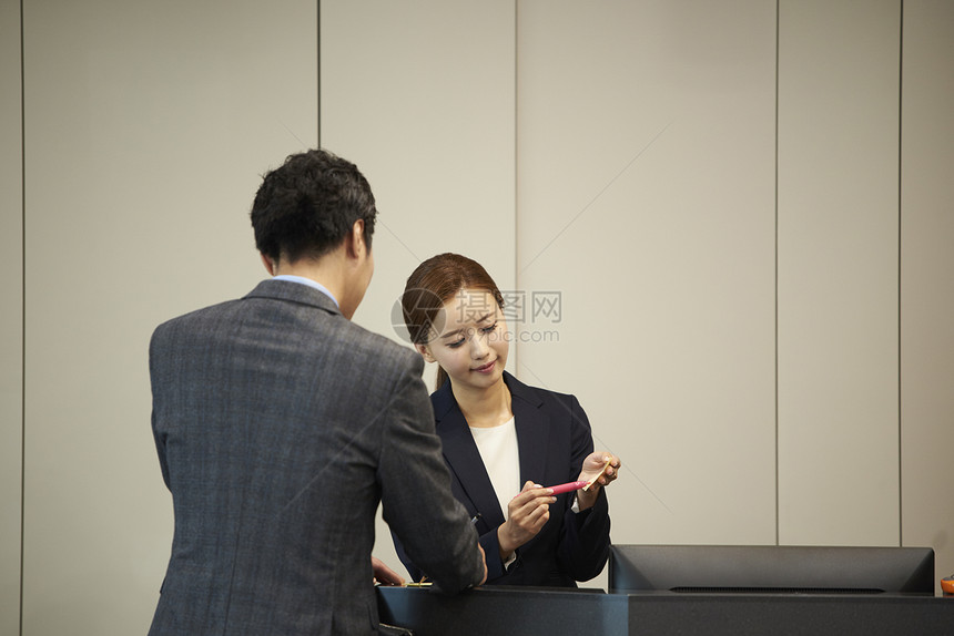 告诉某人柜台游艇女商人图片