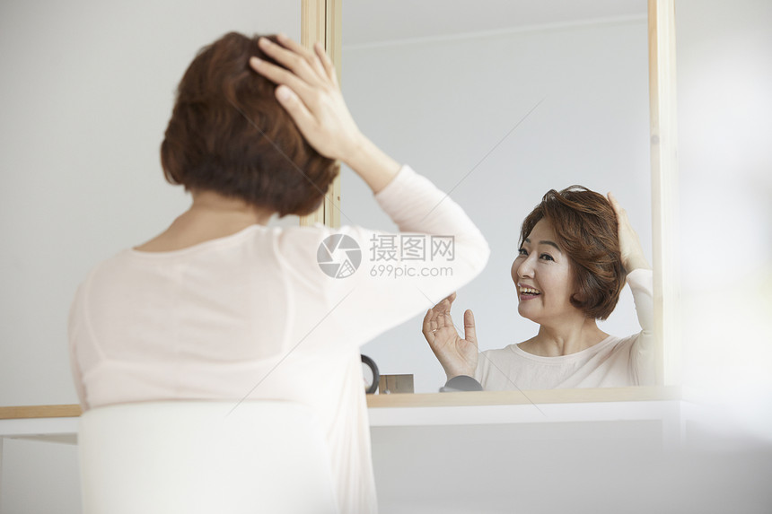 美容用品成年女子生活妈妈家庭主妇中年韩国人图片
