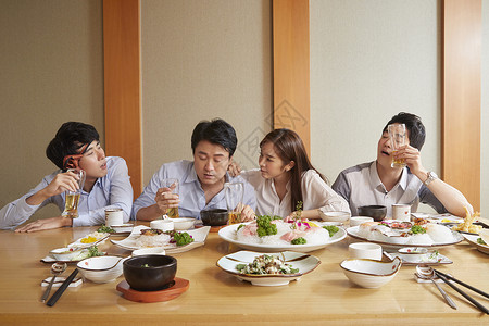 桌子韩国人双鱼座新雇员新餐馆新生意图片