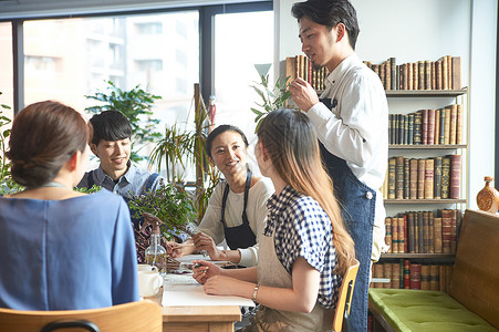 笑脸植物学活动文化学校共同种植讲师学生图片